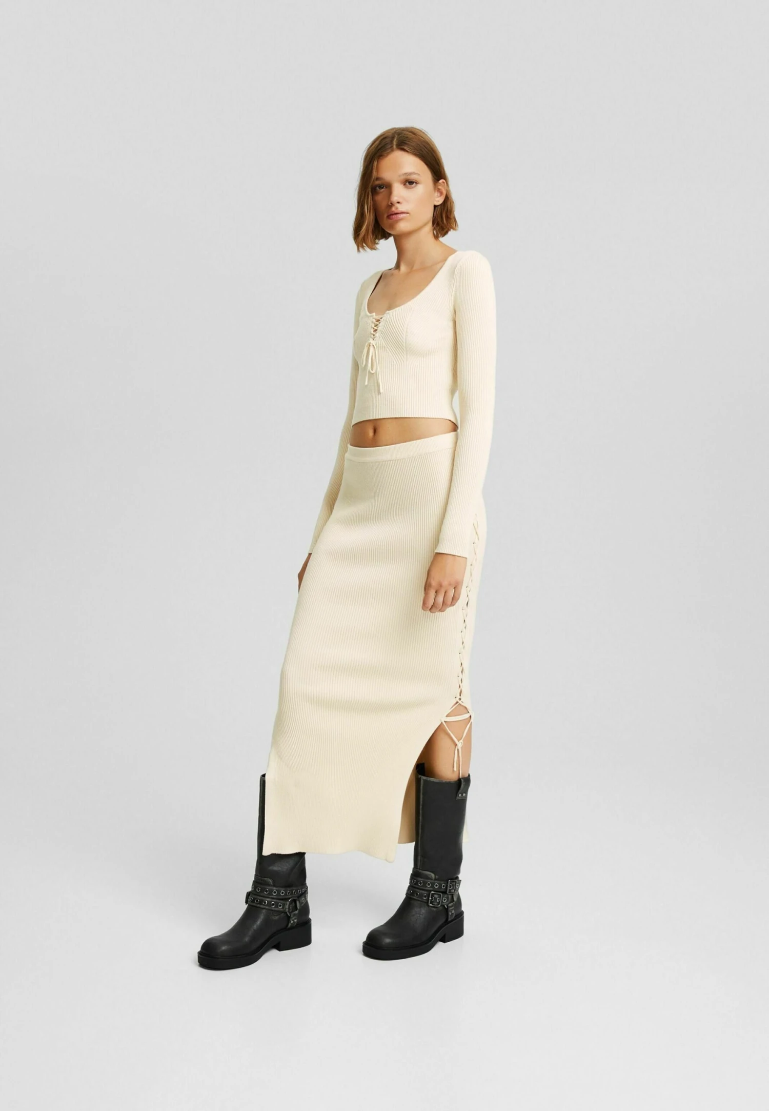 BERSHKA Knit With Side Ties- Gonna Lunga - Beige 4 BERSHKA Knit With Side Ties- Gonna Lunga - Beige - immagine 2