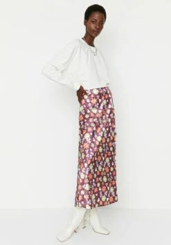 Gonna A CampanaRed Donna Gonne T8F21B000-Q11 -Vendite ONLY 0e1b9531f5e344fd83026a3e7fc96c7f