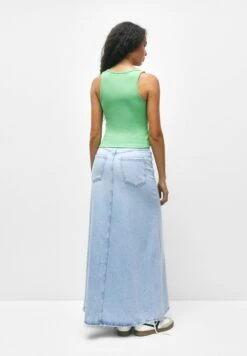 PULL & BEAR Basic TankTopGreen Donna T-shirt E Top PUC21D28H-M12 10 PULL & BEAR Basic TankTopGreen Donna T-shirt E Top PUC21D28H-M12 -Vendite ONLY 0f159aef460c4344908d6743fb72535d