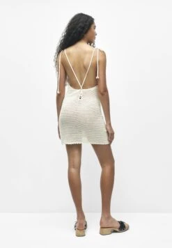 PULL & BEAR With ShellsAbito In MagliaBeige Donna Vestiti PUC21C13X-B11 -Vendite ONLY 130d027393d243a5b6be75a67e067bf2