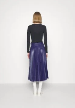 MM6 Maison Margiela SkirtGonna A PiegheBlue Donna Gonne MMA21B015-K11 -Vendite ONLY 13c4630236f74c809e025da05986fa51