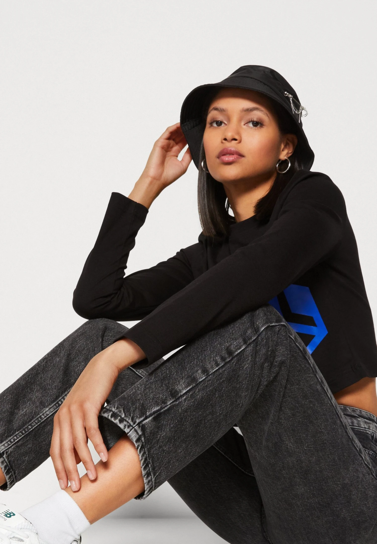 Karl Lagerfeld Jeans Tapered MonogramJeans Tapered FitVisual Grey Stone Donna Jeans K3W21N00Z-Q11 6 Karl Lagerfeld Jeans Tapered MonogramJeans Tapered FitVisual Grey Stone Donna Jeans K3W21N00Z-Q11 - immagine 4