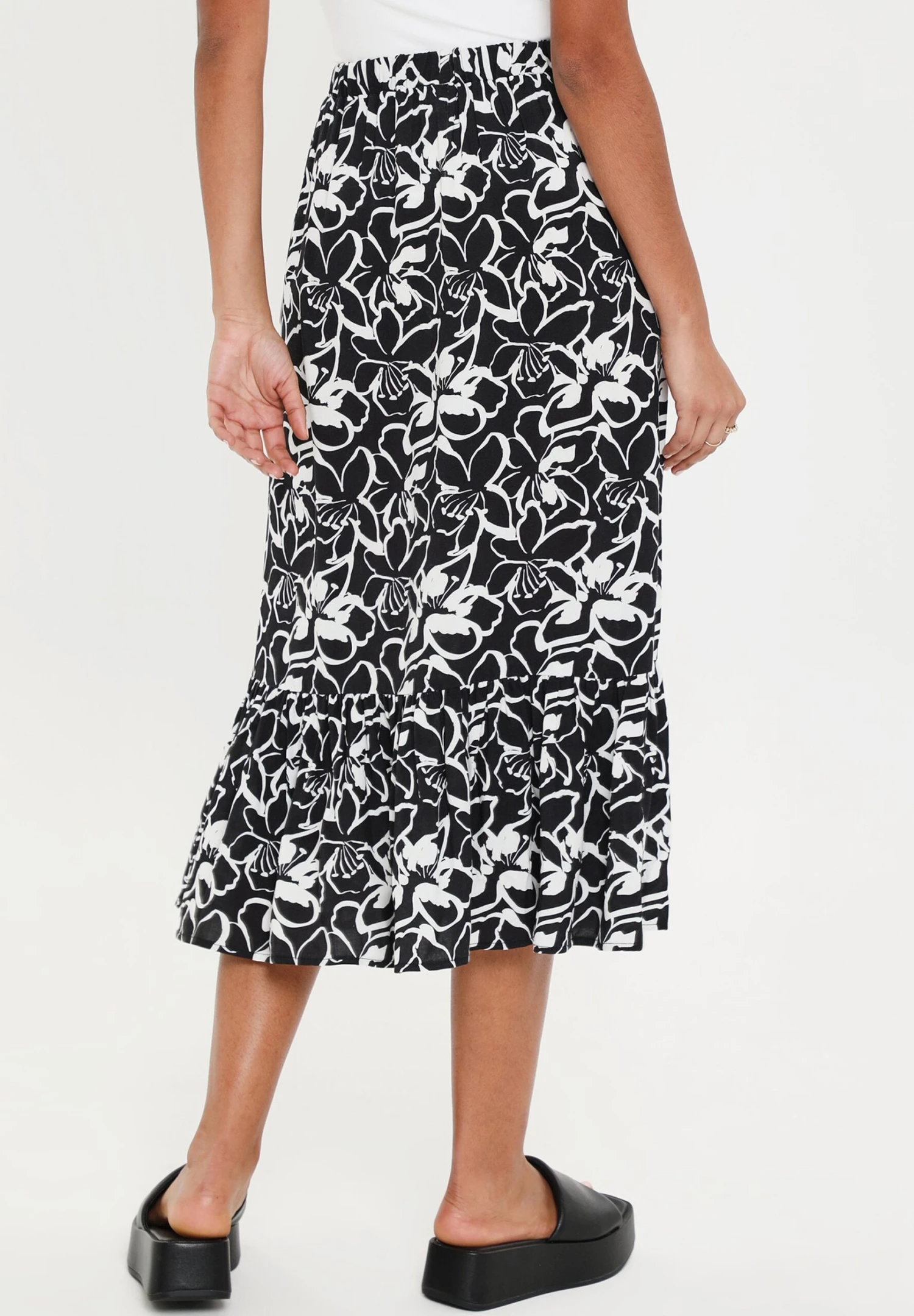 Threadbare Thb Midi Frill RainGonna A CampanaBlack White Donna Gonne THC21B006-Q11 5 Threadbare Thb Midi Frill RainGonna A CampanaBlack White Donna Gonne THC21B006-Q11 - immagine 3