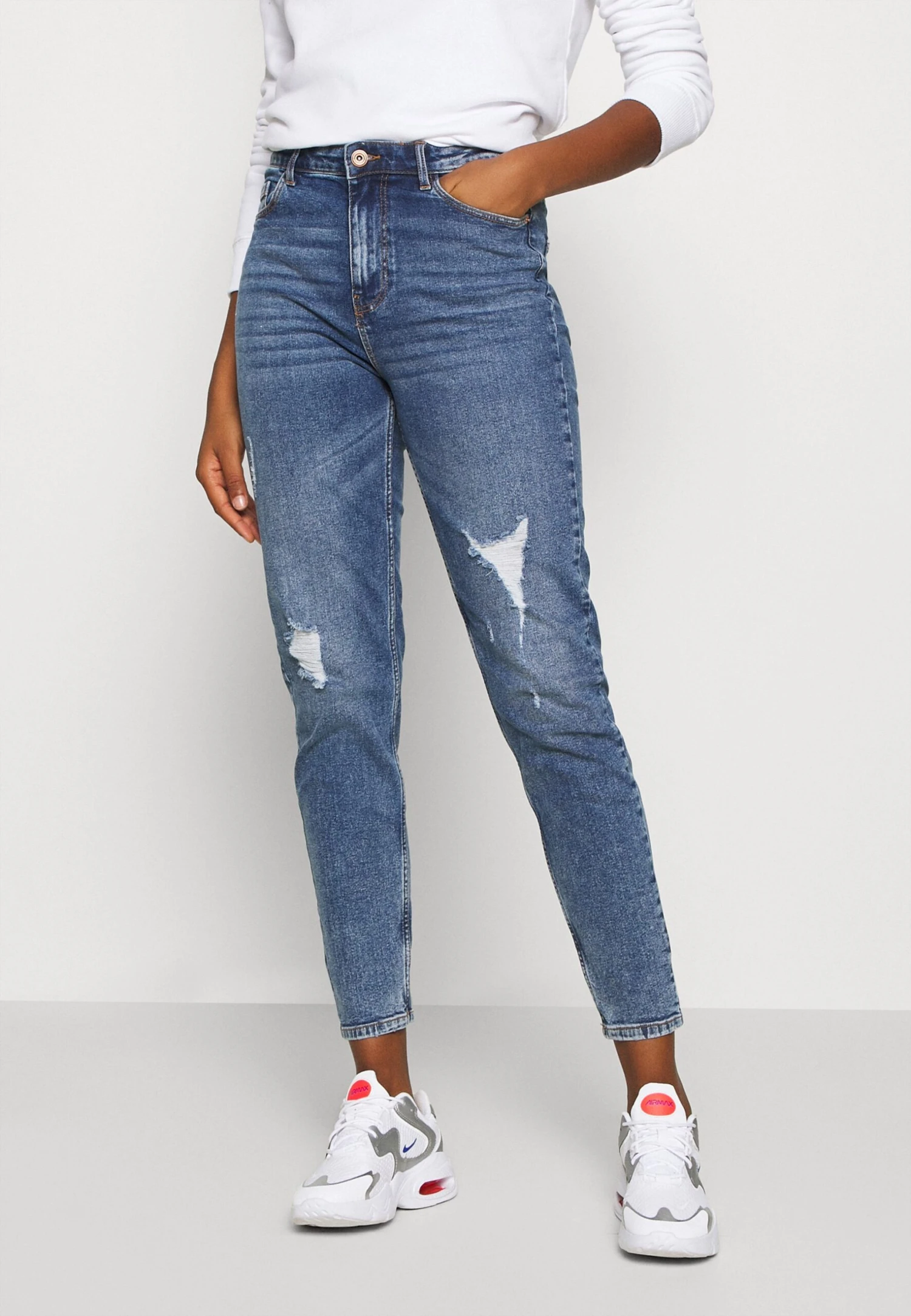 Pieces Pckesia Mom DestroyJeans BaggyMedium Blue Denim Donna Jeans PE321N0A3-K11 3 Pieces Pckesia Mom DestroyJeans BaggyMedium Blue Denim Donna Jeans PE321N0A3-K11
