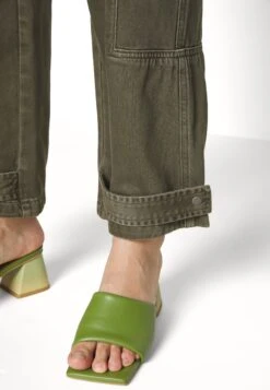 Desigual Denim RigaJeans BaggyKhaki Donna Jeans DE121A0B9-N11 -Vendite ONLY 26734a02a71b471294a49273e22aac03