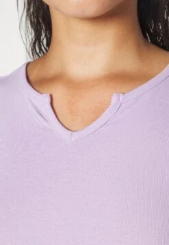 Even&Odd 2 PackT-Shirt BasicBlack/Purple Donna T-shirt E Top EV421D24U-Q11 -Vendite ONLY 2c8bff8913a048439813ee8ad6bcccf6