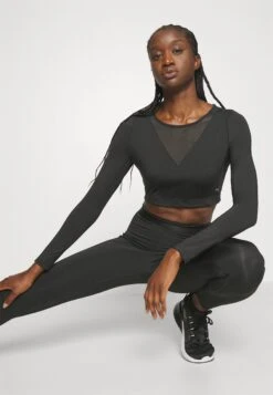 Puma Pamela Reif Tight Long SleeveMaglietta A Manica LungaBlack Donna T-shirt E Top PU141D12A-Q11 -Vendite ONLY 3a6d07182c1c403e8a378d244c09ade2