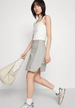 Calvin Klein Jeans Wrap Zipped Skirt - Minigonna - Eggshell -Vendite ONLY 400776a74a83460f9cb342f8802696ff