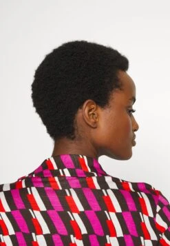 Abigail Midi DressVestito EstivoArta Geo Pink Me Donna Vestiti DF221C0HL-G11 -Vendite ONLY 44643cf557c94784a43afd8cf835057e