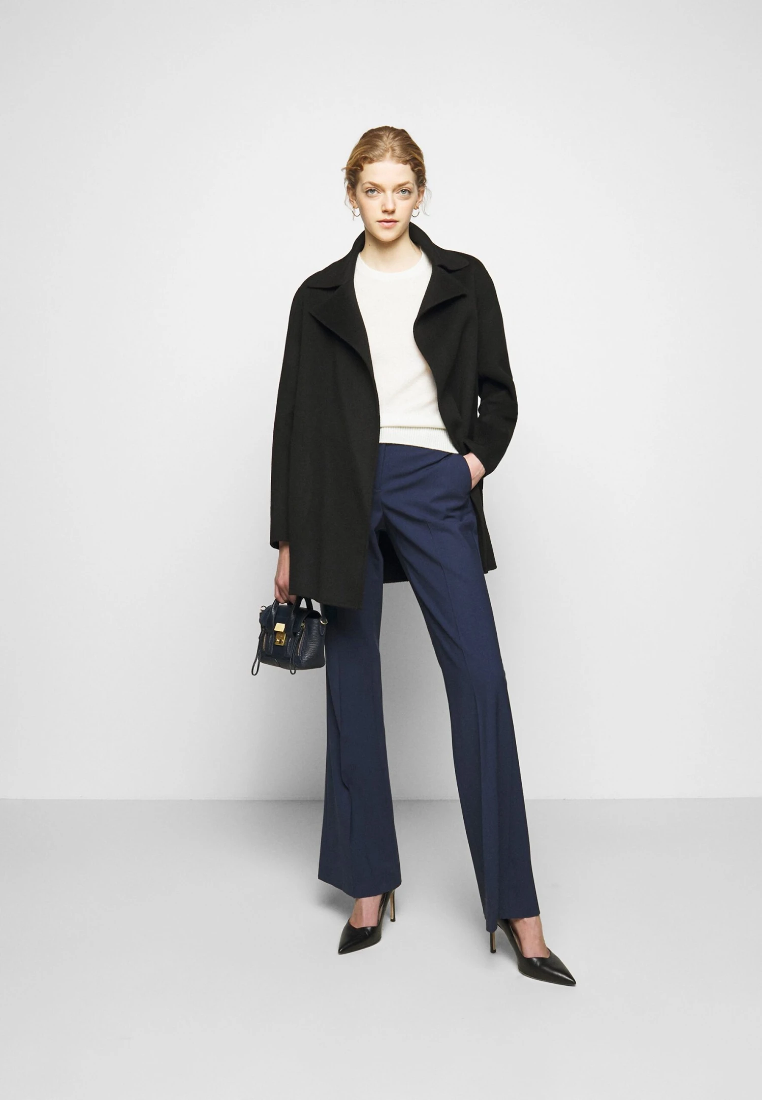 THEORY Basic Tee FeatherT-Shirt BasicIvory Donna T-shirt E Top T4021I00E-A11 4 THEORY Basic Tee FeatherT-Shirt BasicIvory Donna T-shirt E Top T4021I00E-A11 - immagine 2