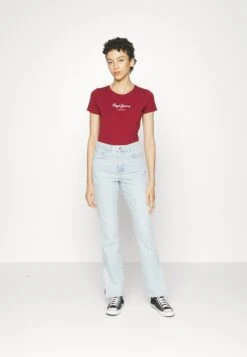 Pepe Jeans New VirginiaT-Shirt Con StampaBurgundy Donna T-shirt E Top PE121D0NZ-G14 14 Pepe Jeans New VirginiaT-Shirt Con StampaBurgundy Donna T-shirt E Top PE121D0NZ-G14 -Vendite ONLY 4b2eb0ebd85147378ef791593fa713c2