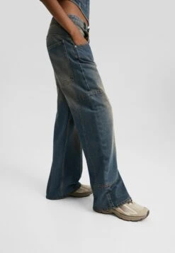 BERSHKA Baggy Carpenter - Jeans A Zampa - Light Blue 11 BERSHKA Baggy Carpenter - Jeans A Zampa - Light Blue -Vendite ONLY 4bf8ac9ad7064c558f62b67a64b65ad8