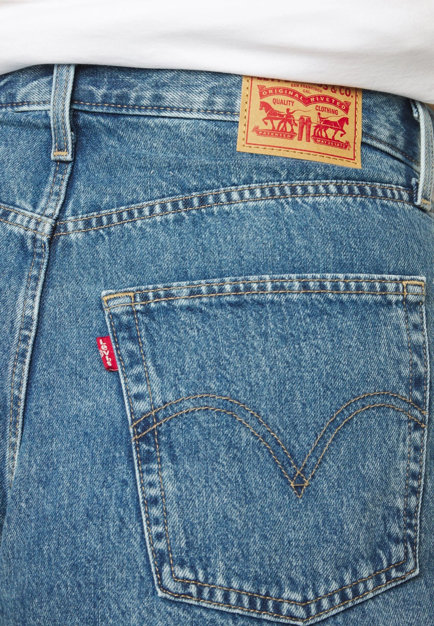 Levi's® Plus High Waisted MomShorts Di JeansAmazing Donna Jeans L0M21S00B-K11 9 Levi's® Plus High Waisted MomShorts Di JeansAmazing Donna Jeans L0M21S00B-K11 - immagine 7