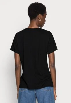 Cream NaiaT-Shirt BasicPitch Black Donna T-shirt E Top CR221D067-Q11 9 Cream NaiaT-Shirt BasicPitch Black Donna T-shirt E Top CR221D067-Q11 -Vendite ONLY 5c60e5aa8f6c47858ffb90e47be29e3a