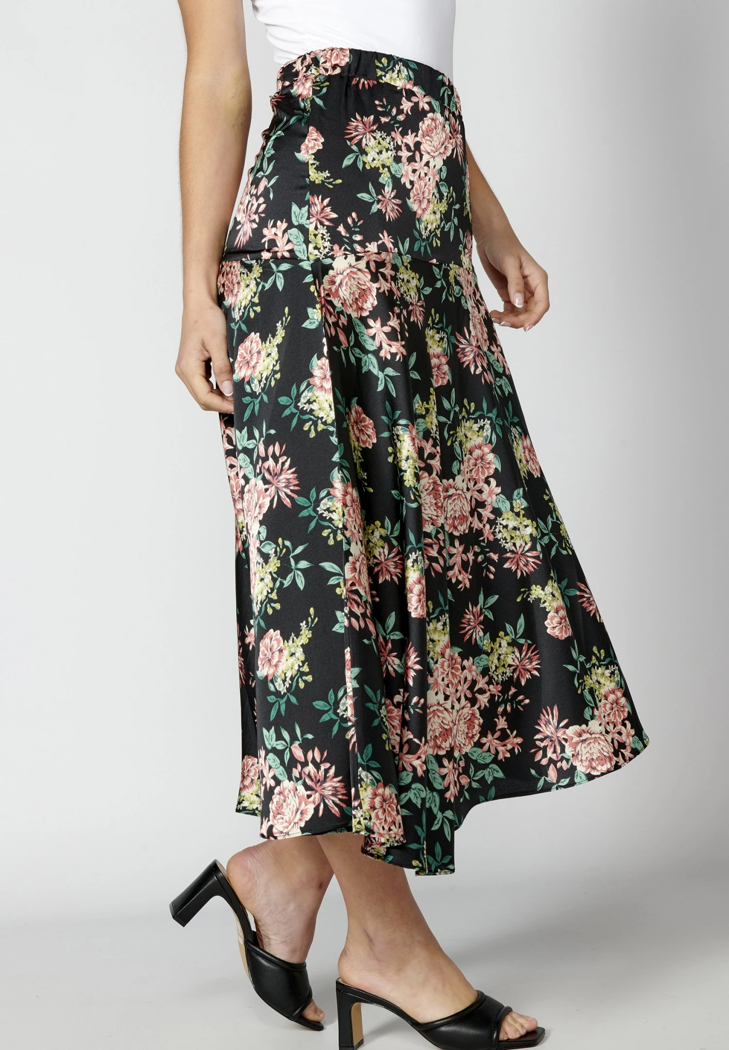 Koroshi Gonna A CampanaBlack Donna Gonne KOL21B028-Q11 5 Koroshi Gonna A CampanaBlack Donna Gonne KOL21B028-Q11 - immagine 3