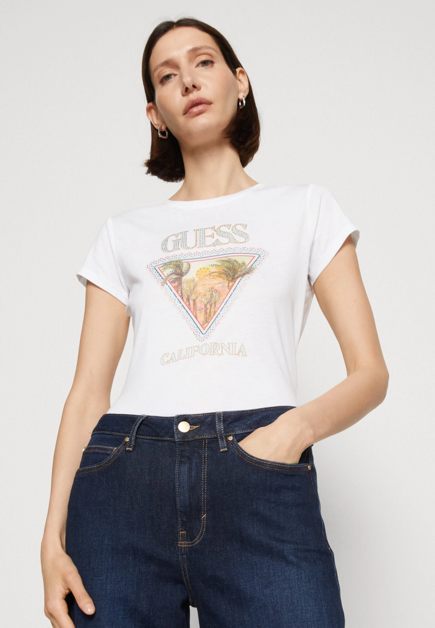 Guess Desert TeeT-Shirt Con StampaPure White Donna T-shirt E Top GU121D1KY-A11 6 Guess Desert TeeT-Shirt Con StampaPure White Donna T-shirt E Top GU121D1KY-A11 - immagine 4