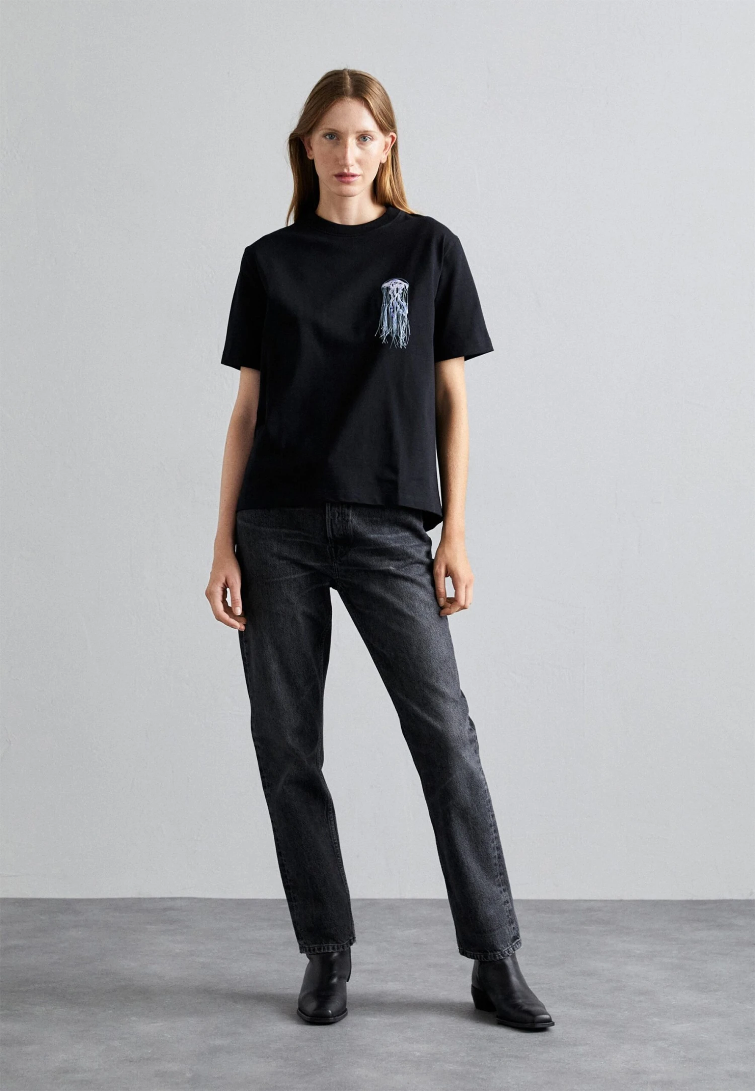 Holzweiler Kjerag Jellyfish TeeT-Shirt Con StampaBlack Donna T-shirt E Top HO021D02R-Q11 4 Holzweiler Kjerag Jellyfish TeeT-Shirt Con StampaBlack Donna T-shirt E Top HO021D02R-Q11 - immagine 2