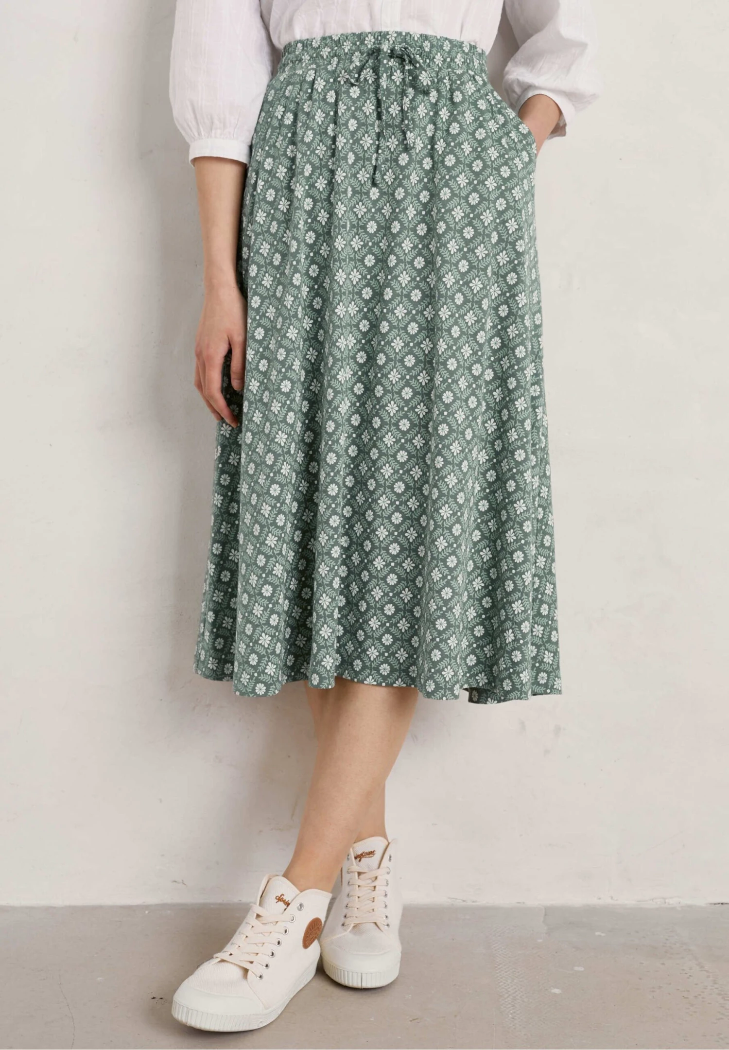 Script EditorGonna A CampanaEnd Paper Cliff Donna Gonne SEZ21B016-M11 3 Script EditorGonna A CampanaEnd Paper Cliff Donna Gonne SEZ21B016-M11