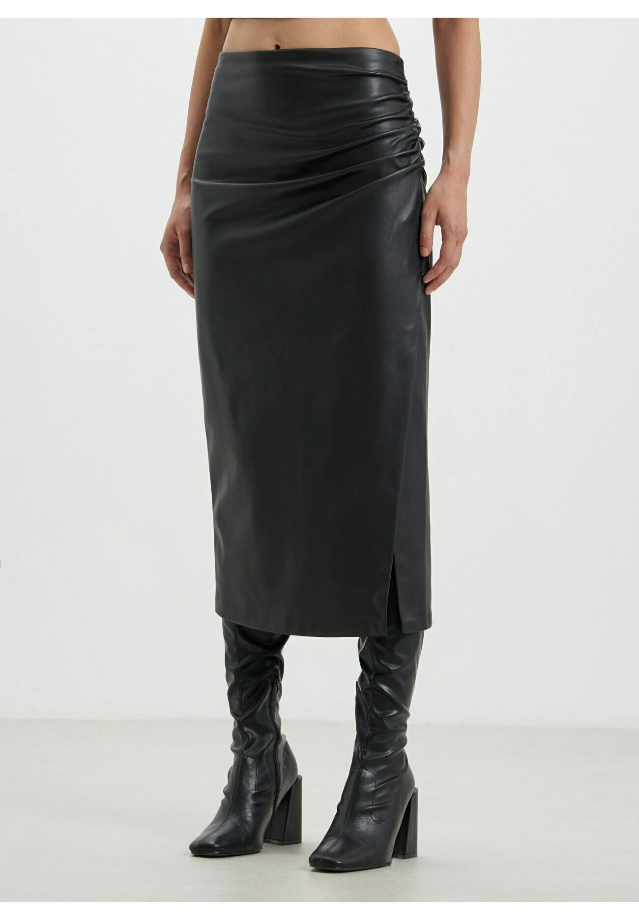 Lunga Effetto Pelle ConGonna A TubinoNero Donna Gonne CSM21B01Y-Q11 3 Lunga Effetto Pelle ConGonna A TubinoNero Donna Gonne CSM21B01Y-Q11