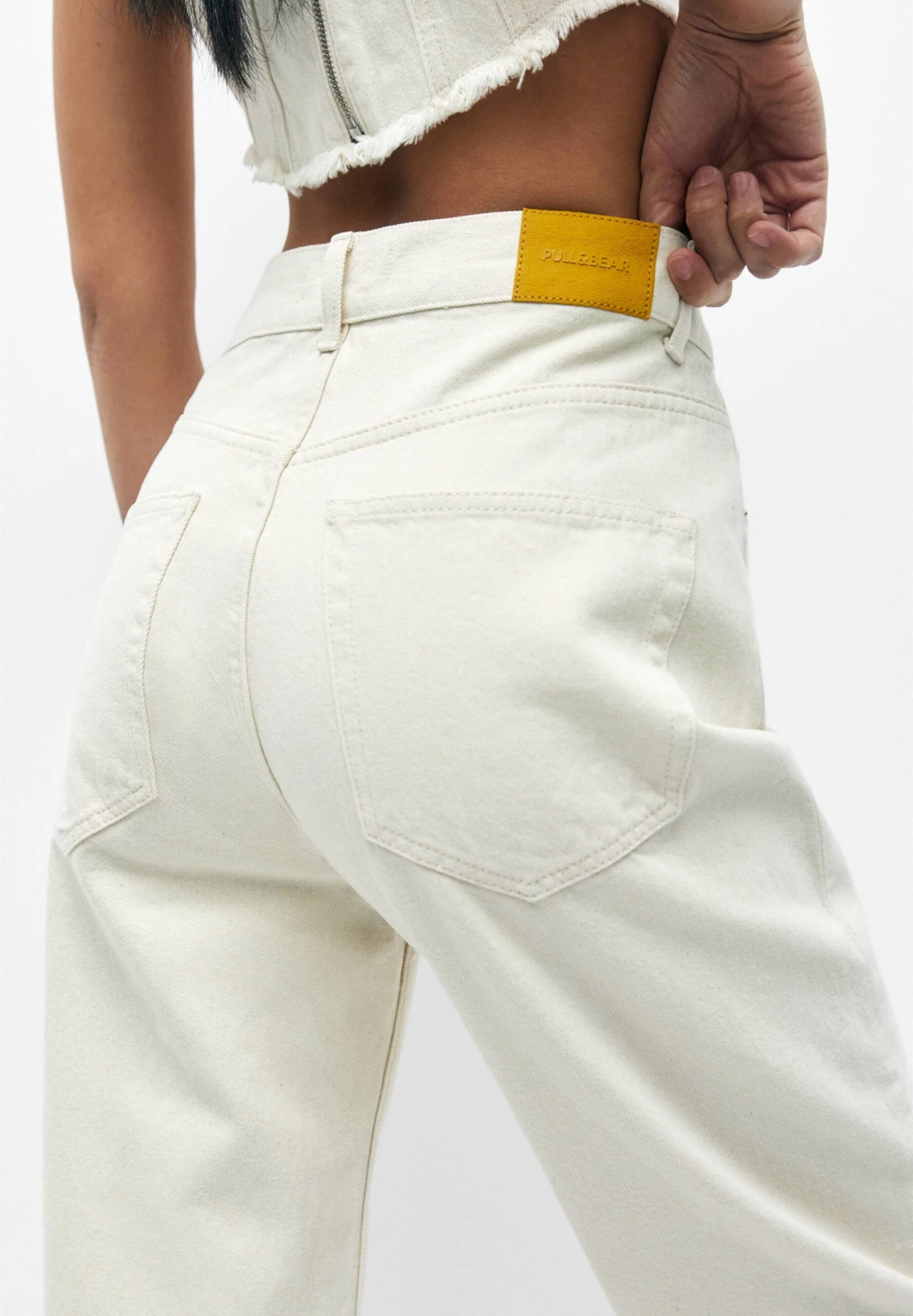 PULL & BEAR Jeans A SigarettaBeige Donna Jeans PUC21N0KW-B11 5 PULL & BEAR Jeans A SigarettaBeige Donna Jeans PUC21N0KW-B11 - immagine 4