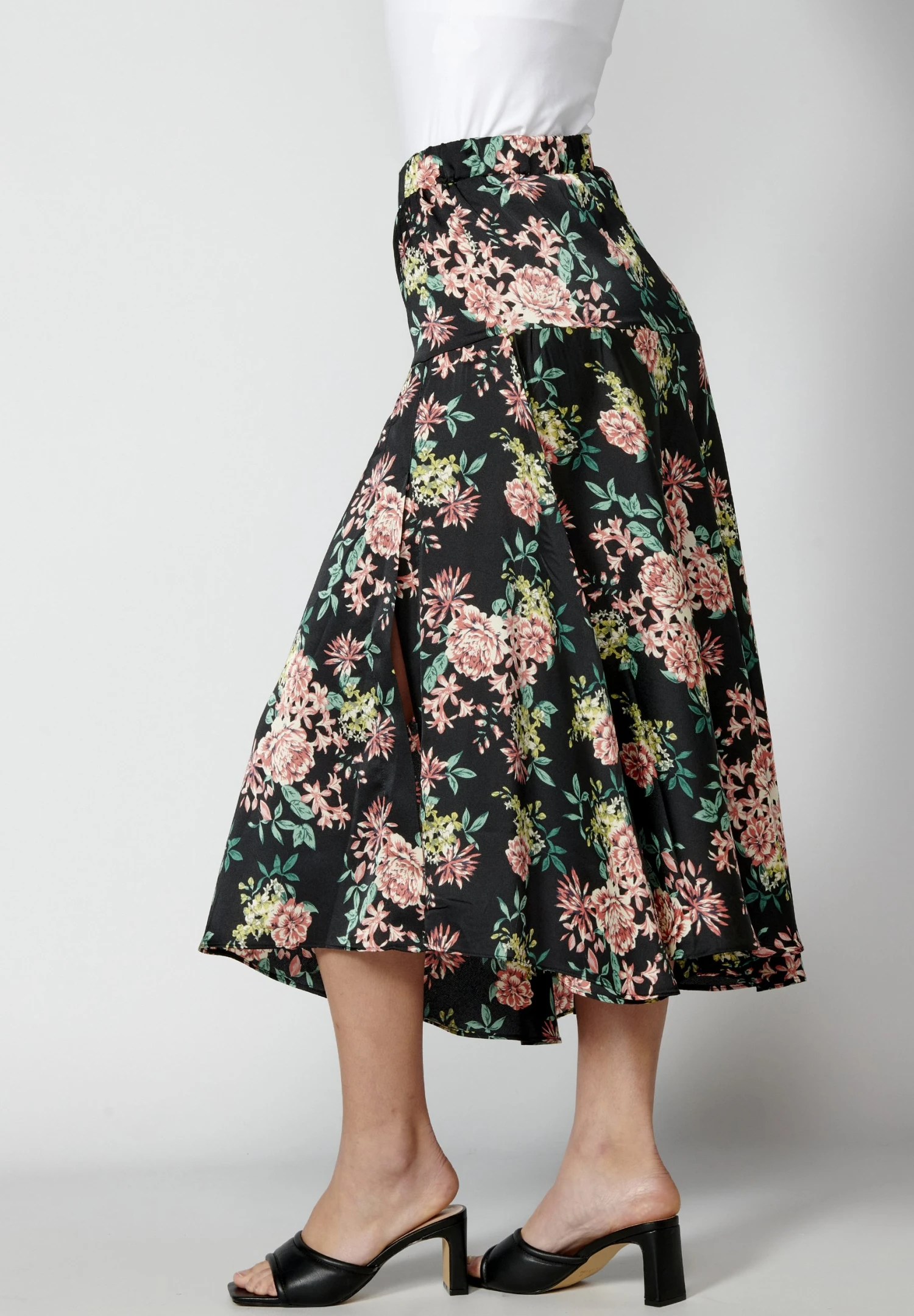 Koroshi Gonna A CampanaBlack Donna Gonne KOL21B028-Q11 6 Koroshi Gonna A CampanaBlack Donna Gonne KOL21B028-Q11 - immagine 4