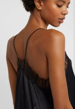 IRO Berwyn - Top - Black -Vendite ONLY b1e6e54abbb54b84baf8eb5d4f85db61