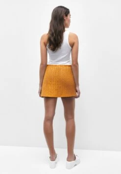 PULL & BEAR Sequinned Crochet Gonna A CampanaMustard Yellow Donna Gonne PUC21B0JK-E11 10 PULL & BEAR Sequinned Crochet Gonna A CampanaMustard Yellow Donna Gonne PUC21B0JK-E11 -Vendite ONLY b62c127791b94a2fbd631a67d10883d6