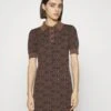 MOSCHINO Logo DressTubinoFantasy Brown Donna Vestiti 6MO21C067-O11 -Vendite ONLY b90d3cf6de2f4e51b13330d40a5c6fa7