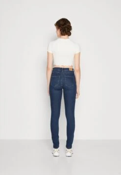 ONLY OnllunaJeans Skinny FitDark Medium Blue Denim Donna Jeans ON321N255-K11 10 ONLY OnllunaJeans Skinny FitDark Medium Blue Denim Donna Jeans ON321N255-K11 -Vendite ONLY bd8b388766864975804203d03777fd5e