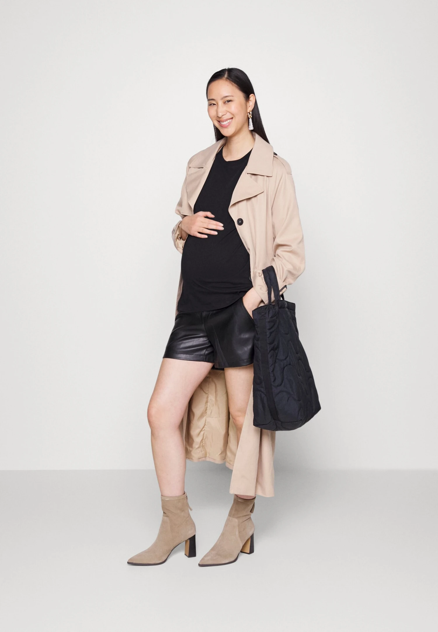 Pieces Maternity Pmria Fold Up Solid Tee T-Shirt BasicBlack Donna T-shirt E Top PIV29G02L-Q11 4 Pieces Maternity Pmria Fold Up Solid Tee T-Shirt BasicBlack Donna T-shirt E Top PIV29G02L-Q11 - immagine 2