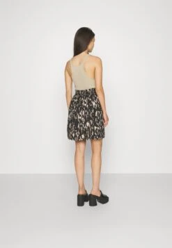 Vicaia Loa SkirtGonna A CampanaBlack Donna Gonne VIP21B024-Q11 -Vendite ONLY c35a24bd69f449a1b9dc095a6df1c19f