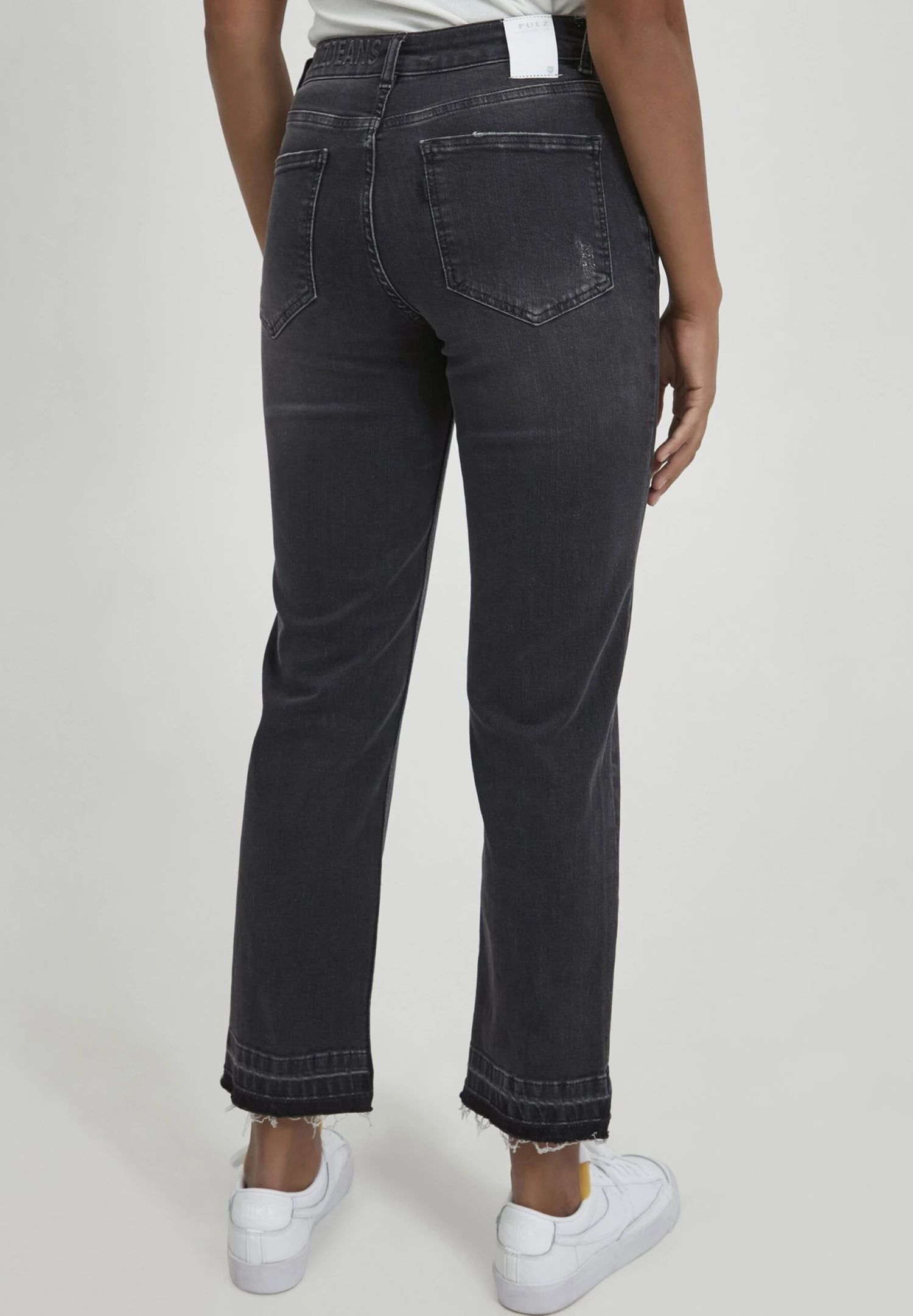 Pzemma - Jeans A Sigaretta - Grey Denim 5 Pzemma - Jeans A Sigaretta - Grey Denim - immagine 3