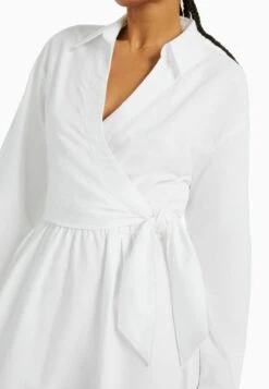 BERSHKA Crossover Detail- Mini Long Sleeve Abito A CamiciaOff White Donna Vestiti BEJ21C11X-A11 -Vendite ONLY cad0520ffaaf462b91debe6308d11913