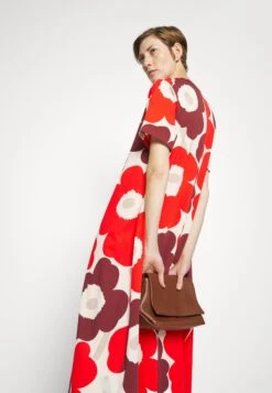 Marimekko Kioski Petrun Unikko DressVestito Di MaglinaRed/Dark Red/Off-White Donna Vestiti M4K21C06U-G11 11 Marimekko Kioski Petrun Unikko DressVestito Di MaglinaRed/Dark Red/Off-White Donna Vestiti M4K21C06U-G11 -Vendite ONLY d545f52ce6f143a39a5d153c37984942