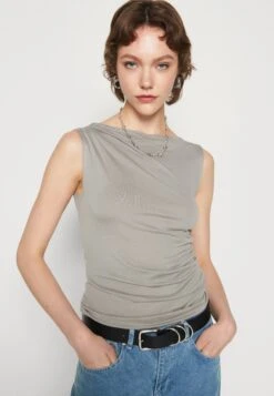 WEEKDAY JoanTopMid Grey Donna T-shirt E Top WEB21D0C1-C11 -Vendite ONLY d70e64f995f3483b98cb09f790575937