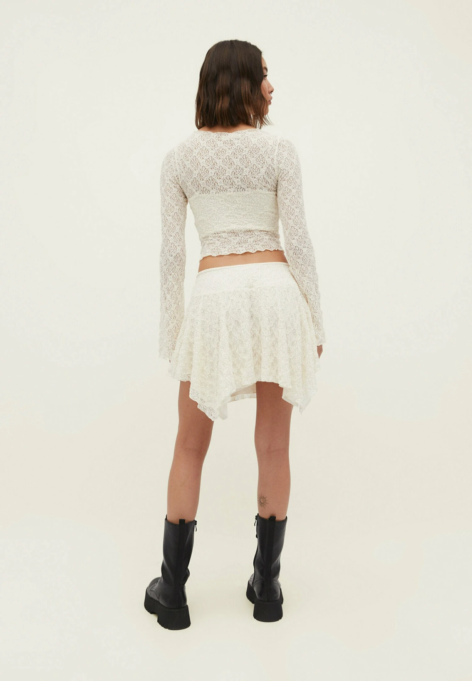 Stradivarius With Pointed Detail - Minigonna - White 5 Stradivarius With Pointed Detail - Minigonna - White - immagine 3