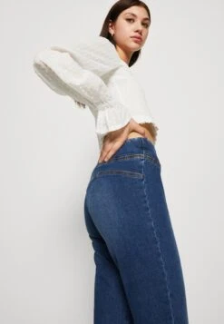 ONLY OnlwauwPush UpJeggingsMedium Blue Denim Donna Jeans ON321N25E-K11 11 ONLY OnlwauwPush UpJeggingsMedium Blue Denim Donna Jeans ON321N25E-K11 -Vendite ONLY ddf72f2ce1834d008fa94fe9e6f90031