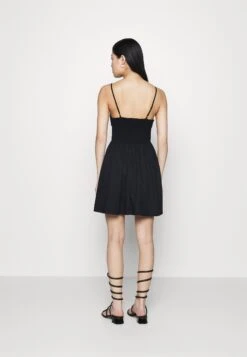 Hollister Co. Babydoll Chiffon DressVestito EstivoBlack Donna Vestiti H0421C07S-Q11 -Vendite ONLY e5ccbfd2b55345f8bb1ea795dc7cc7be