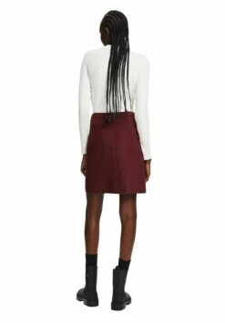 ESPRIT Regular Fit - Minigonna - Aubergine 20 ESPRIT Regular Fit - Minigonna - Aubergine -Vendite ONLY ea3d3700a8c04d57a361818878f64417