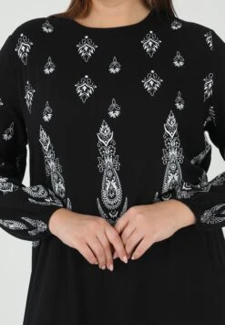 Crew Neck Plus Size Dress Alia - Vestito Lungo - Black -Vendite ONLY eb20b36e5bad4daabe2958101d42f553