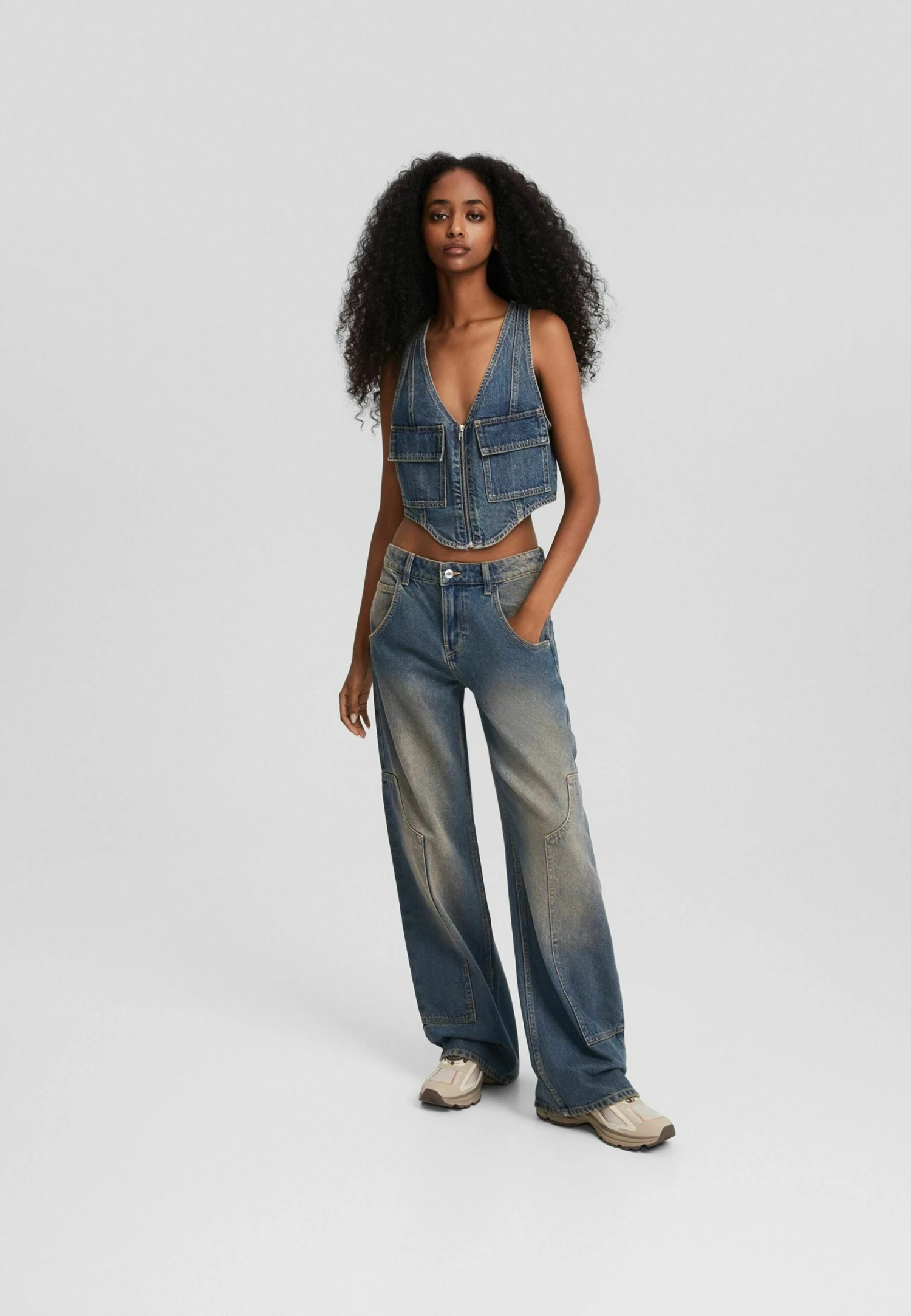 BERSHKA Baggy Carpenter - Jeans A Zampa - Light Blue 4 BERSHKA Baggy Carpenter - Jeans A Zampa - Light Blue - immagine 2