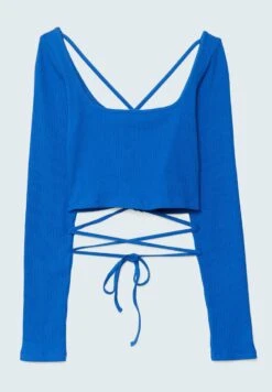 Stradivarius Mit Schnalle Am Rücken Maglietta A Manica LungaBlue Donna T-shirt E Top STH21D11V-K11 -Vendite ONLY f0fc31da574345cd8f0b33cc554b3d4a