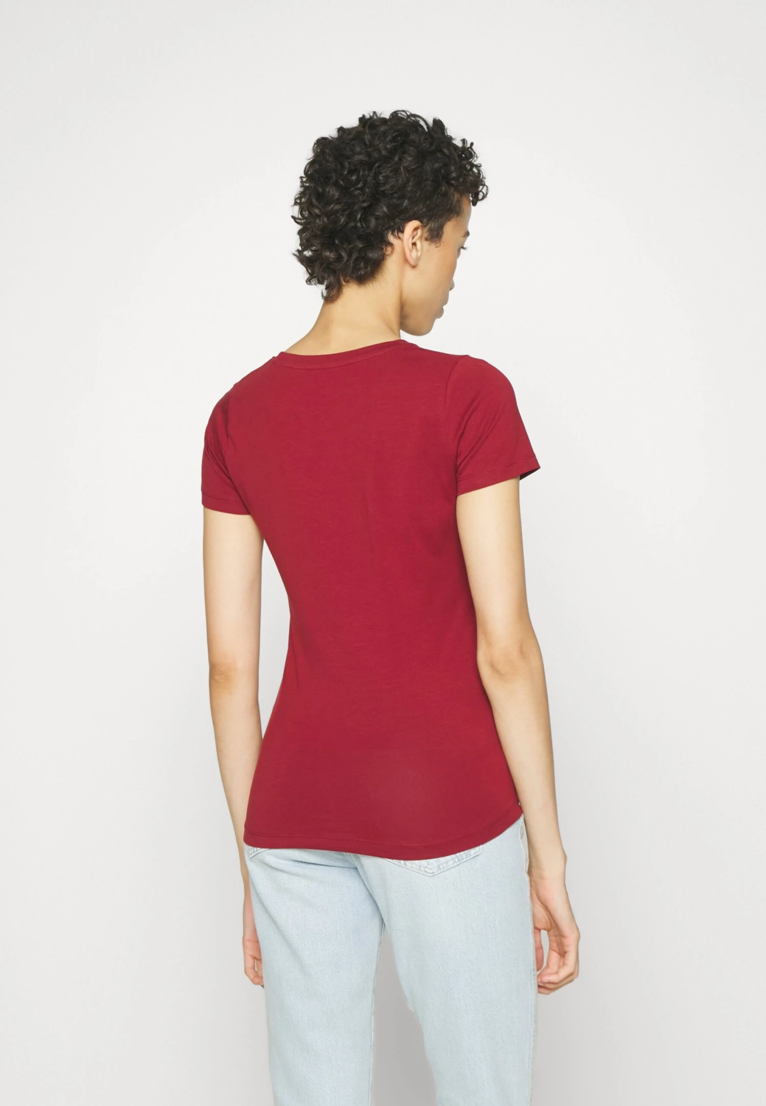 Pepe Jeans New VirginiaT-Shirt Con StampaBurgundy Donna T-shirt E Top PE121D0NZ-G14 6 Pepe Jeans New VirginiaT-Shirt Con StampaBurgundy Donna T-shirt E Top PE121D0NZ-G14 - immagine 4