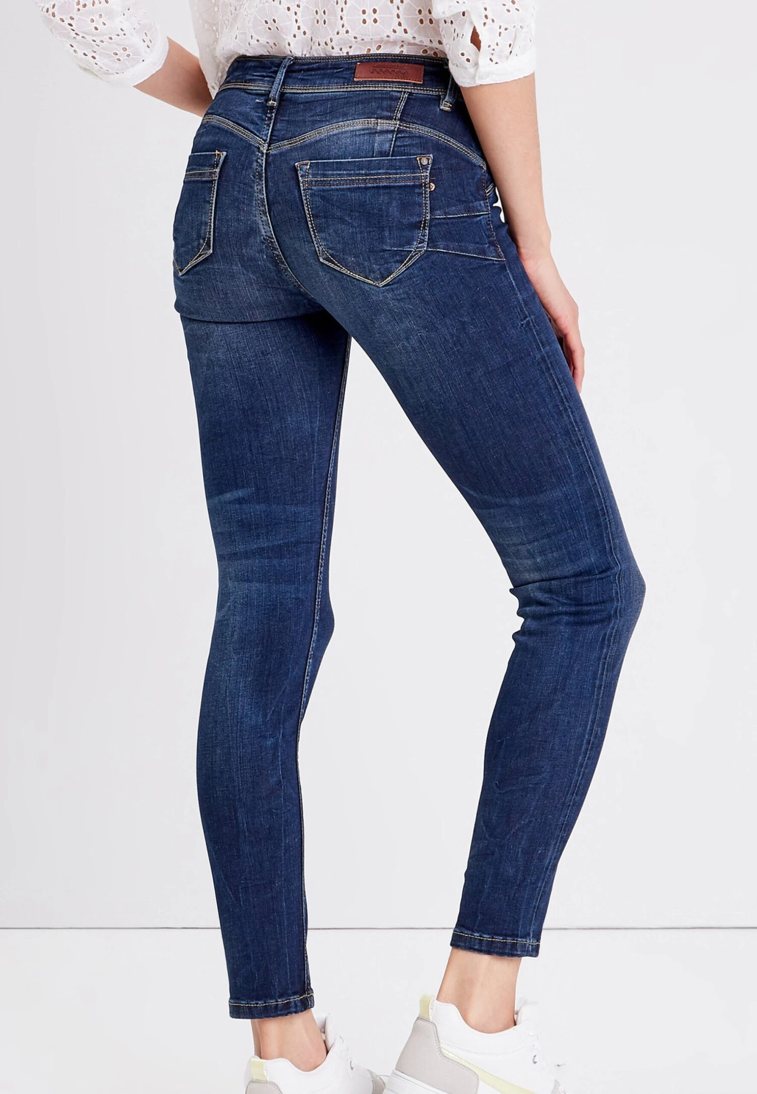 Schmale Push UpJeans Slim FitDenim Brut Donna Jeans BQ021N021-K12 5 Schmale Push UpJeans Slim FitDenim Brut Donna Jeans BQ021N021-K12 - immagine 3