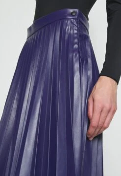 MM6 Maison Margiela SkirtGonna A PiegheBlue Donna Gonne MMA21B015-K11 -Vendite ONLY fc088282da104067ab6d3d2a73c7daad