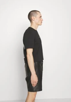 Han Kjøbenhavn Spirit Regular Tee UnisexT-Shirt Con StampaBlack Donna T-shirt E Top HK021000C-Q11 -Vendite ONLY fc4fe5b3fa4d4001911beb95c03c38ae